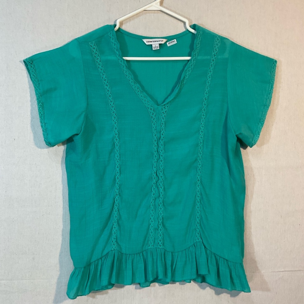 COPY - Counterparts Green Ruffled Blouse with V-Neck, large,lightweight,A++++